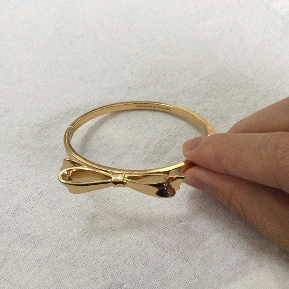 Gold Kate Spade Bow Bracelet Bangle - Picture 3 of 4